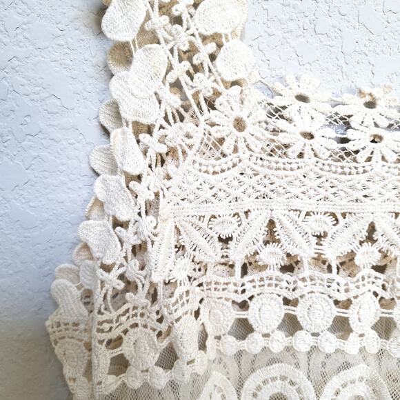 ISSI Crochet Lace Tank Top Women's Small Boho Festival Embroidered Cami Summer - Picture 5 of 11